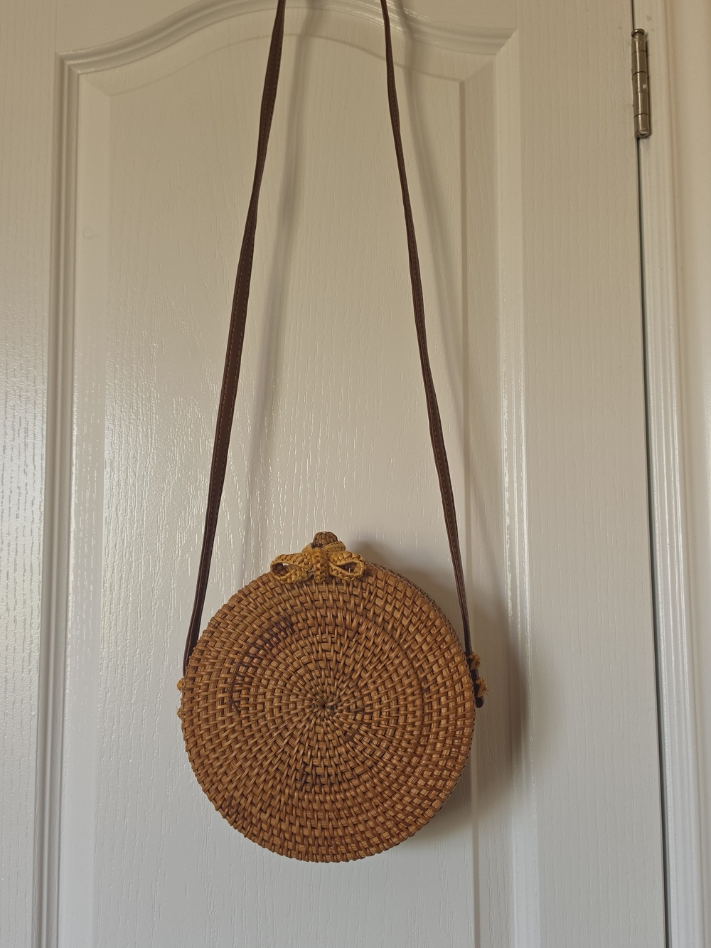Round Woven Crossbody Bag in Natural Brown